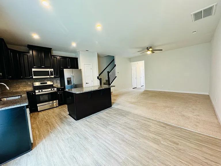 Hall and Breakfast Area - Open floor Plan
