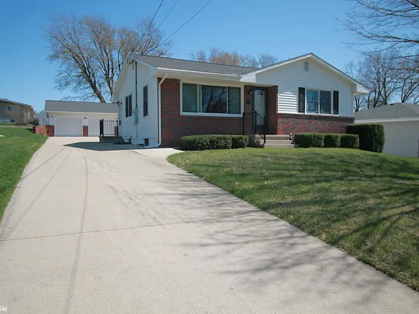 906 S 19th St, Clarinda, IA 51632