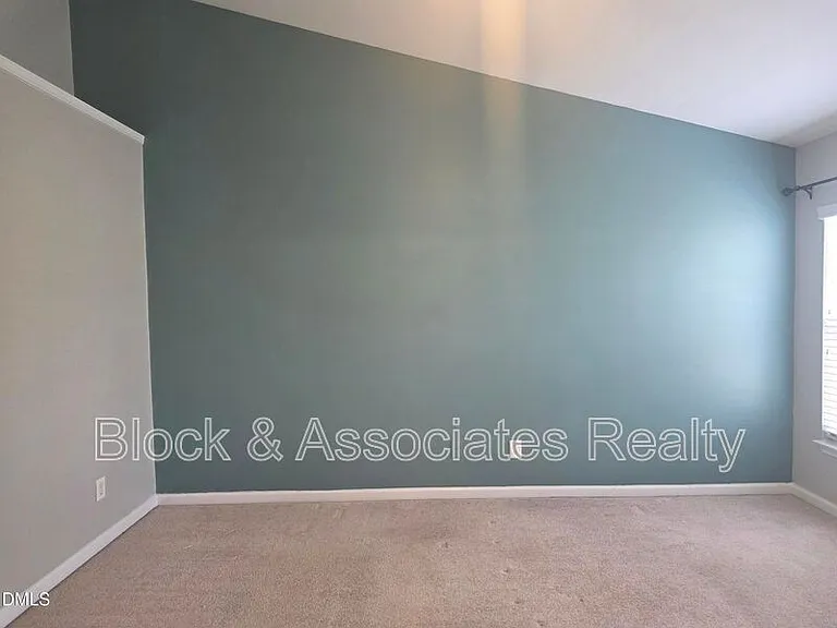 124 Braeside Ct — Photo 5