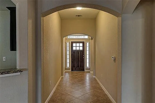 1221 Peregrine Way — Photo 4