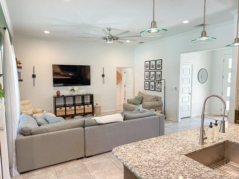 306 Pointer St — Photo 5