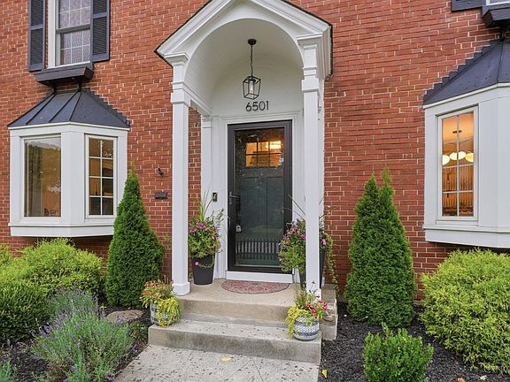 3rd image of 6501 Crestridge Cir