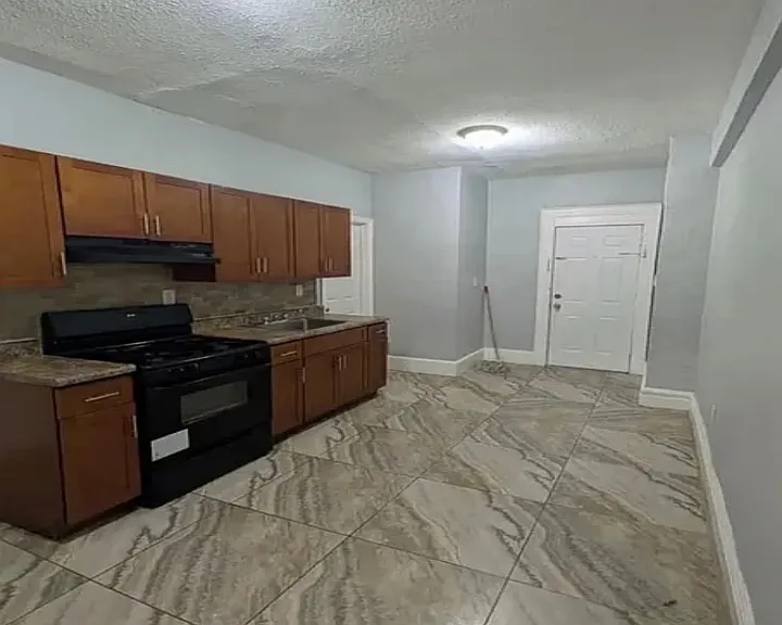 201 Shephard Ave #102A — Photo 1