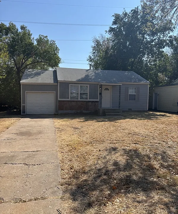310 Monroney Dr