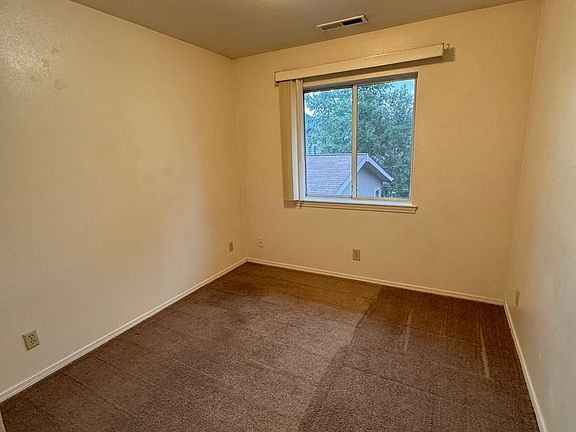 5th image of 262 E Franklin Ave APT 3