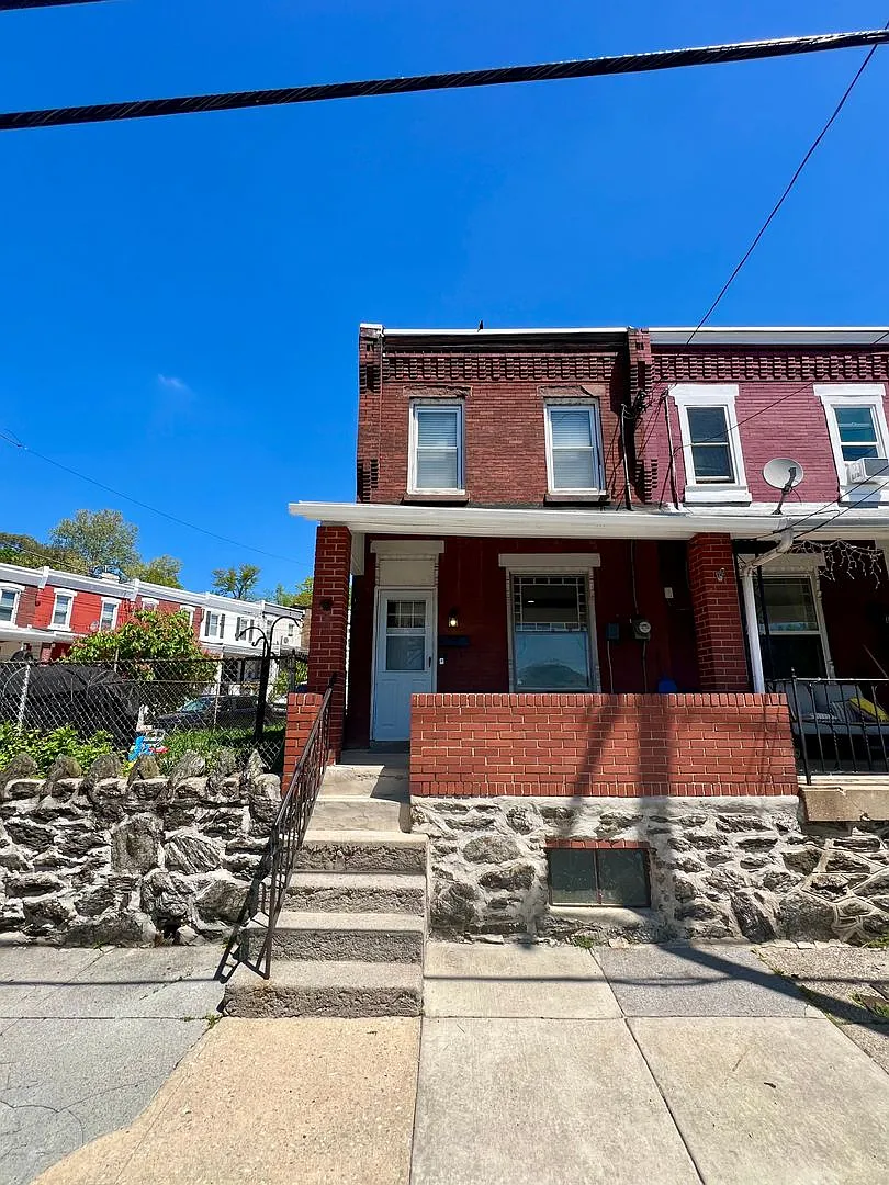 Building Photo - 3445 Cresson St
