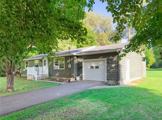 6 Clearview Dr, Arcade, NY 14009