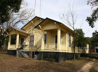 820 N Blanco St, Lockhart, TX 78644
