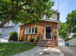 85 Barrows Ave, Rutherford, NJ 07070