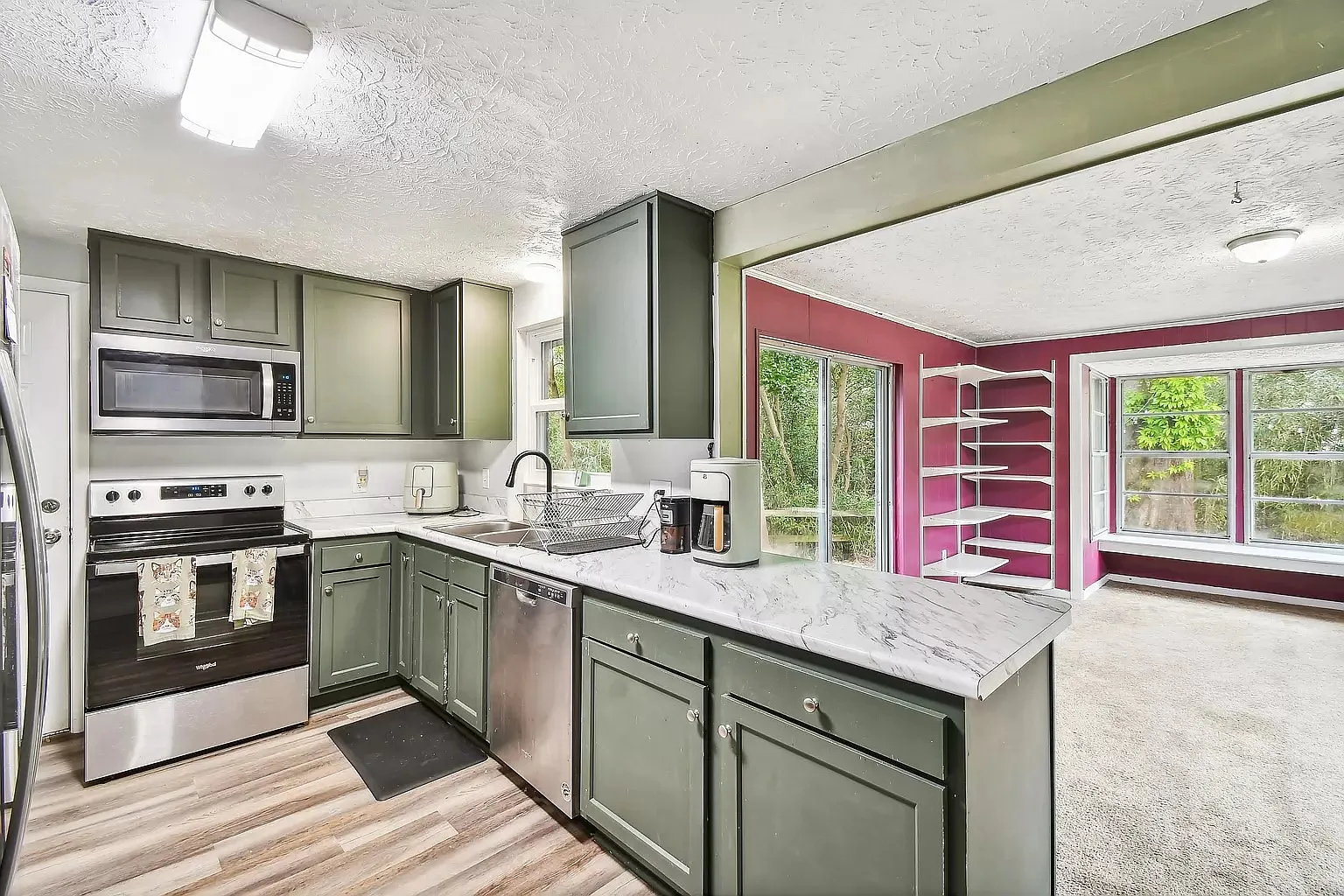3 bed, 1400 sqft, $1,590 — Photo 4