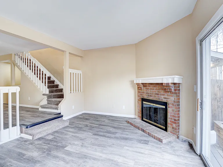 4106 S Mobile Cir #D — Photo 5