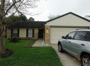 15718 Pipers View Dr, Webster, TX 77598