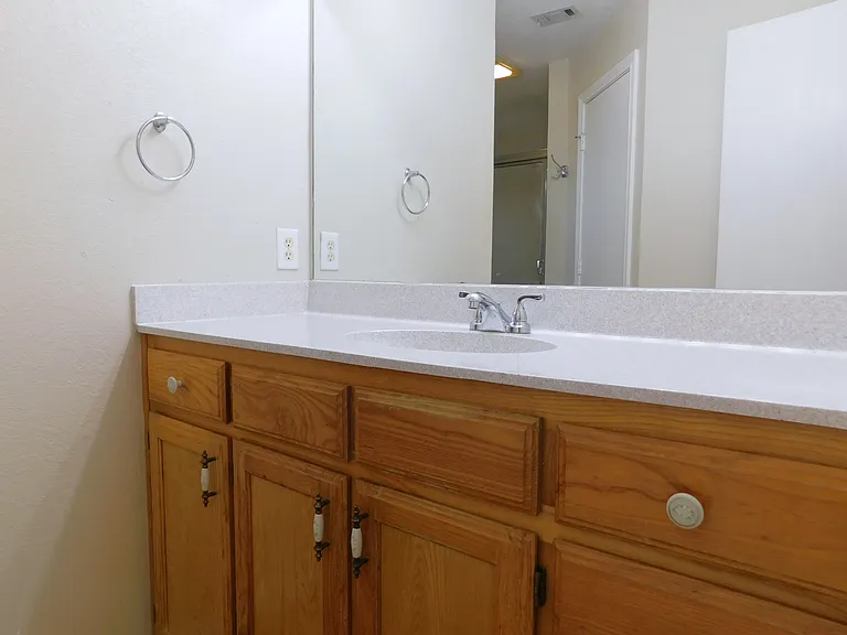 3109 N Bell Ave — Photo 15