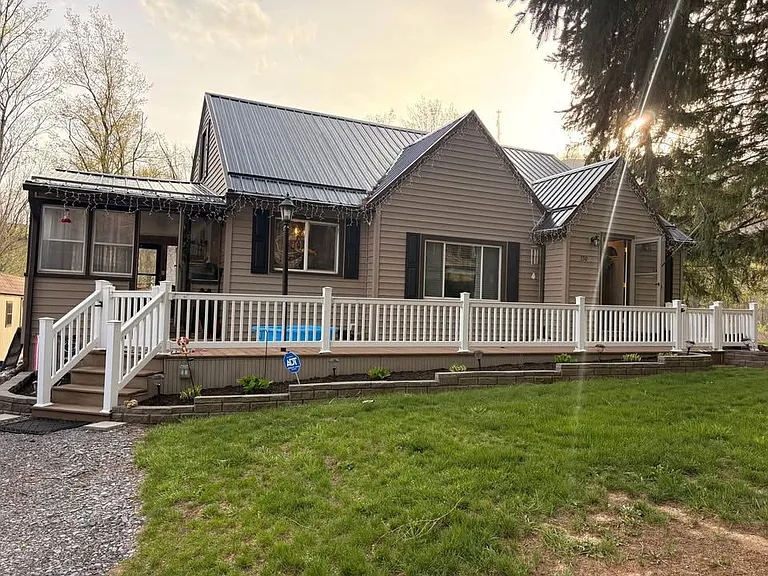 330 E Flat Rock Rd — Photo 19