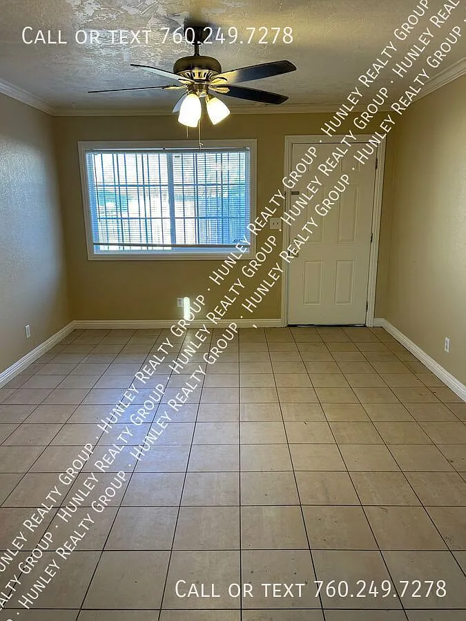 Building Photo - 15530 Hesperia Rd #D