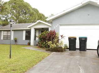 597 Hillsdale Ave NW, Palm Bay, FL 32907