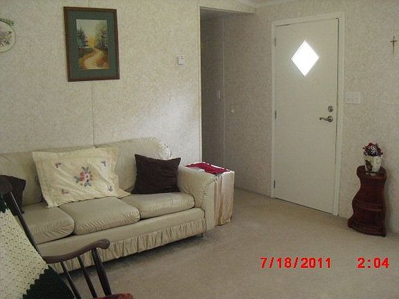 3rd image of 1 Bridlewood Dr