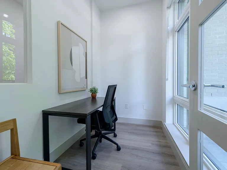 902 Lytton St — Photo 16