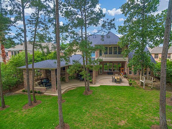 3rd image of 19 Bessdale Ct