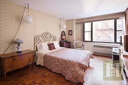 2nd image of 80 E End Ave APT 4K