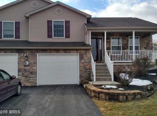 4506 Shatzer St, Chambersburg, PA 17202