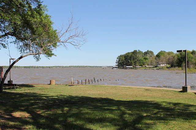 1st image of 210 Whispering Oak Trl