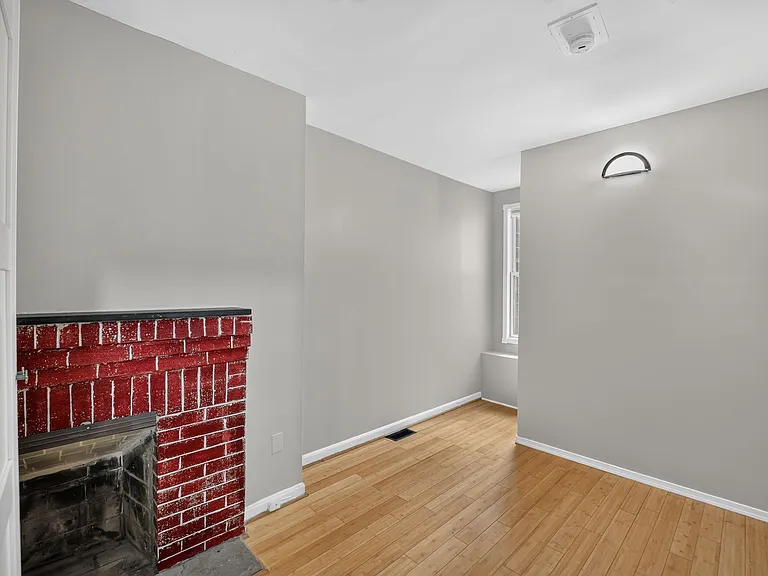 1004 Girard St NW — Photo 21