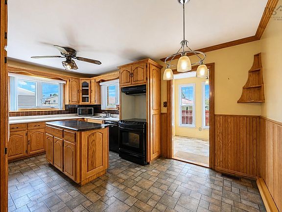 4th image of 26 Beechwood Dr