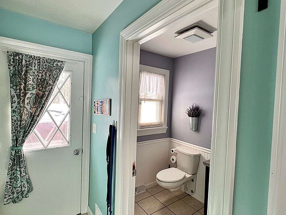 5th image of 335 Mansell Dr