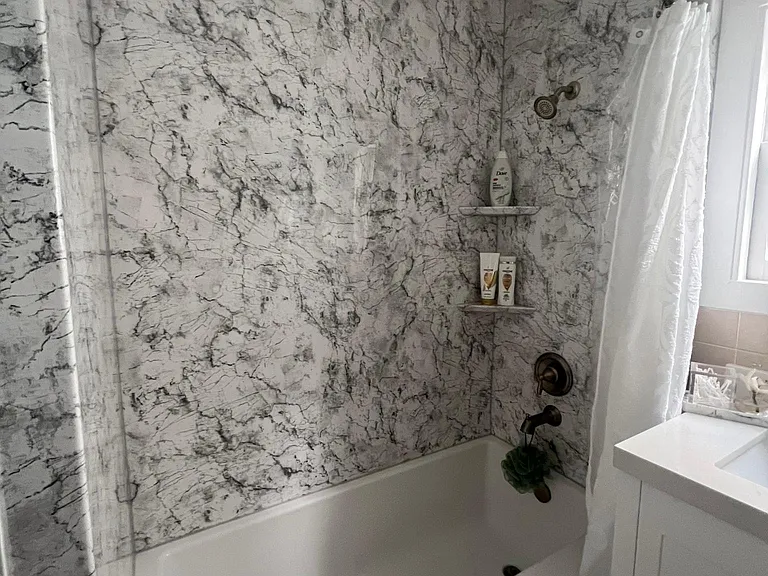 939 Oak St — Photo 13