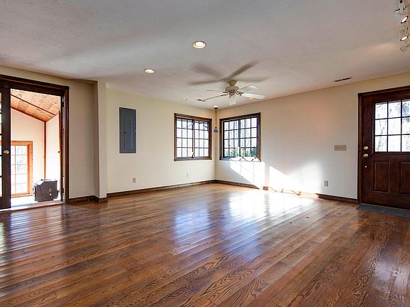 4th image of 1044 Andrews Road