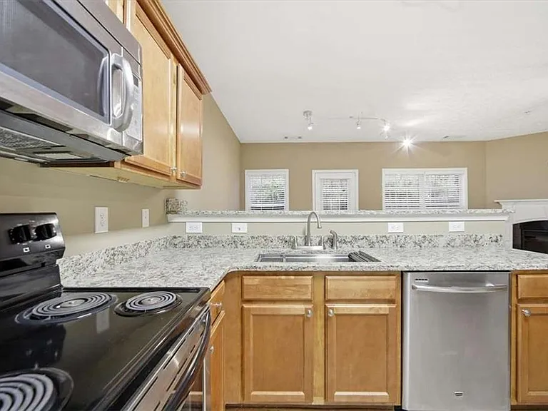 3834 Augustine Pl — Photo 10