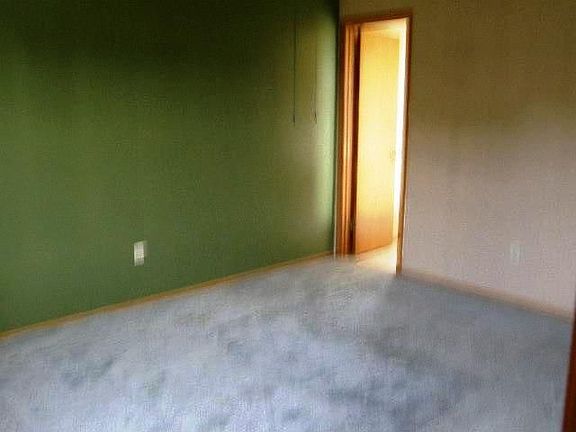 4th image of 392 Buenaventura Blvd