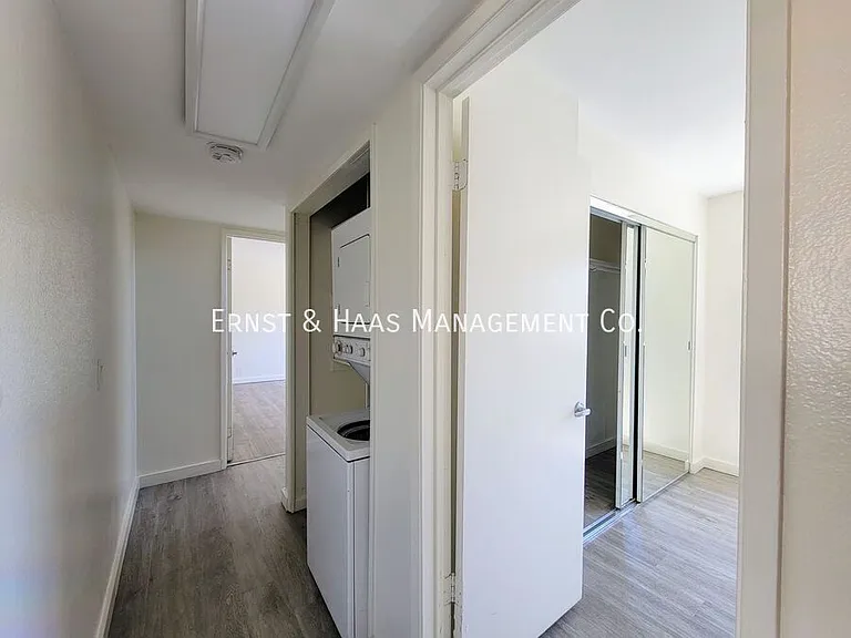 411 W 4th St #3 — Photo 10