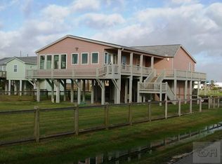 893 S Jacks Rd, Crystal Beach, TX 77650