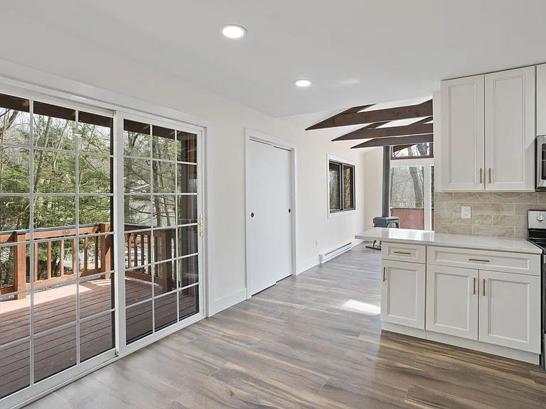 530 Maple Ridge Dr — Photo 49