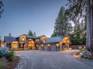 7891 Redrooffs Rd, Sunshine Coast, BC V7Z1A4