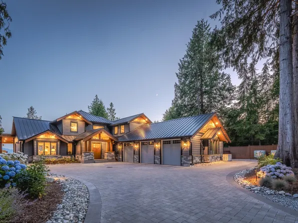 7893 Redrooffs Rd, Sunshine Coast, BC V7Z 1A4