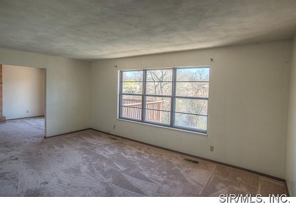 2nd image of 35 Weslake Dr