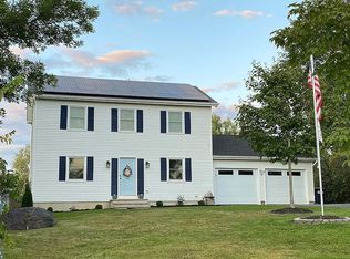 44 Bingham Ln, Williston, VT 05495