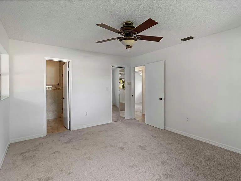 16900 SW 62nd St — Photo 45