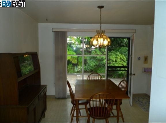 2nd image of 850 Carmel Ct