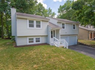 3913 Blueberry Hollow Rd, Columbus, OH 43230