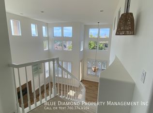 7041 Crane Ct, Carlsbad, CA 92011