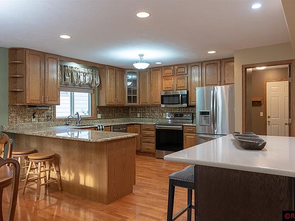 4th image of 701 Linda Dr