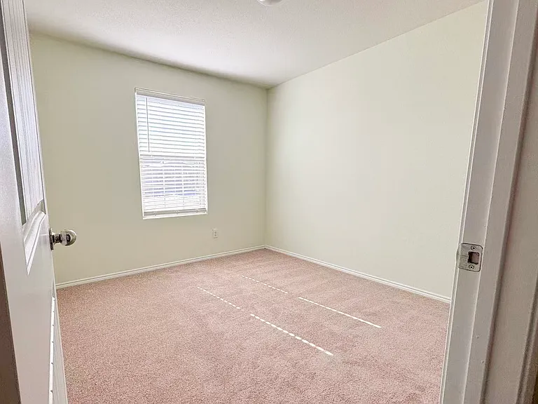 1614 Westfall Dr — Photo 11