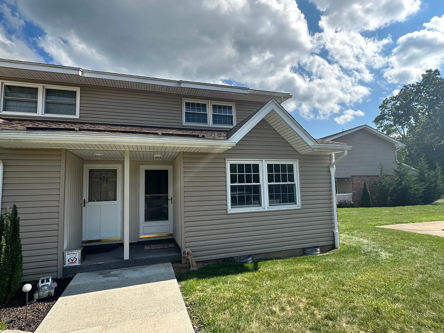 530 Sunbrook Manor Dr — Photo 3