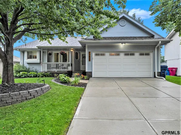 13425 Olive St, Omaha, NE 68138