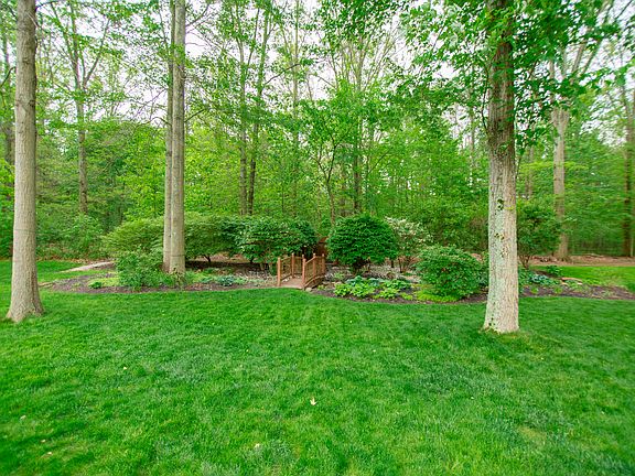 3rd image of 30307 Jefferson Way