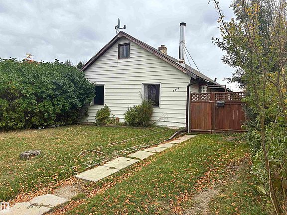 2nd image of 5231 46th St
